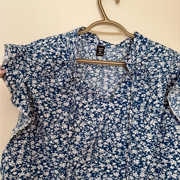 SHEIN Navy Floral Blouse with Flutter Sleeves - Picture 2 of 4
